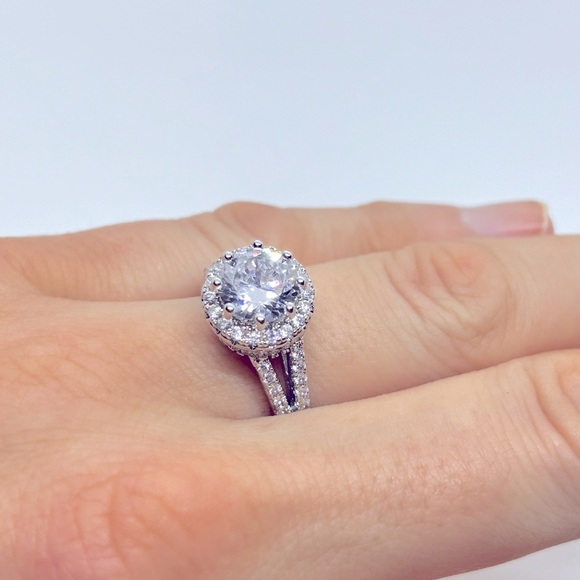 NEW 925 Sterling Silver Round Diamond Cubic Zirconia Ring - Picture 7 of 9